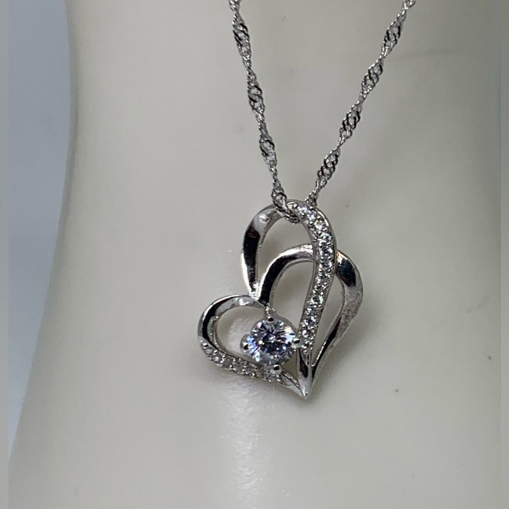 S925 Sterling Silver Interlocking Love Heart Pendant Necklace for Women